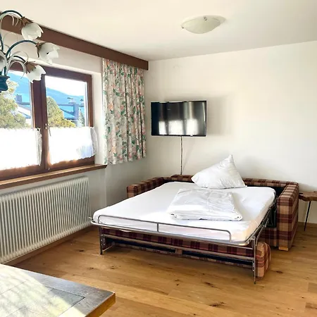 Konukevi Hohe Salve 3*